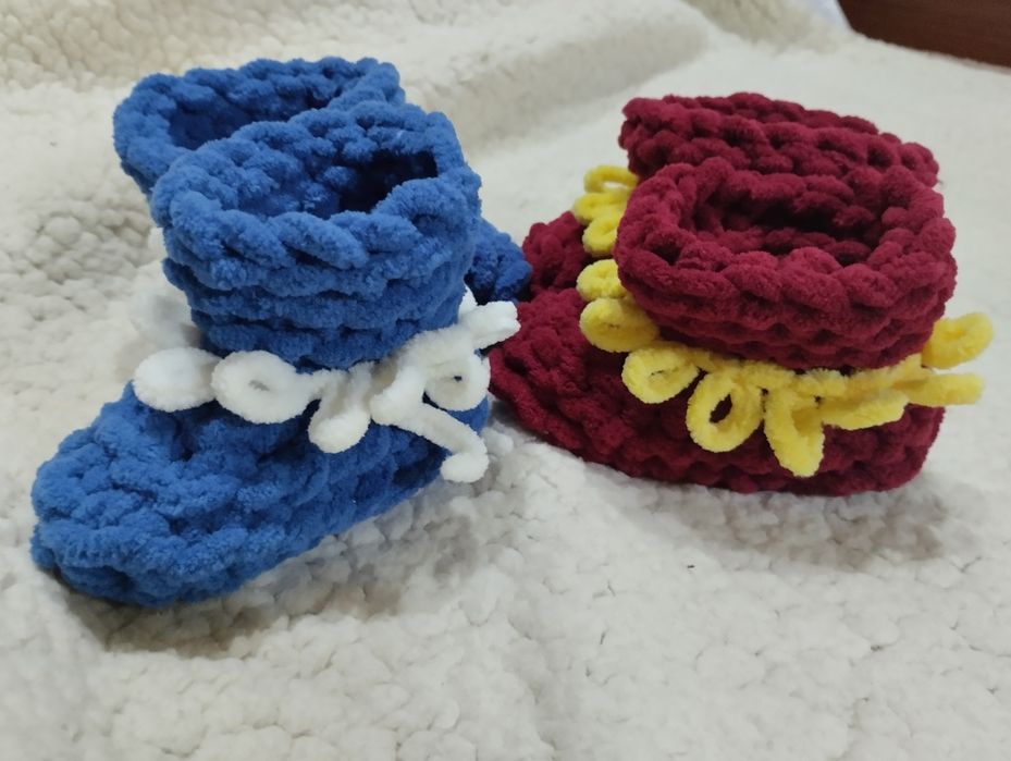 Сапожки (пинетки) вязанные