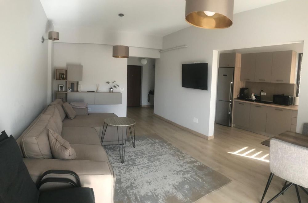 Apartament 3 camere de inchiriat