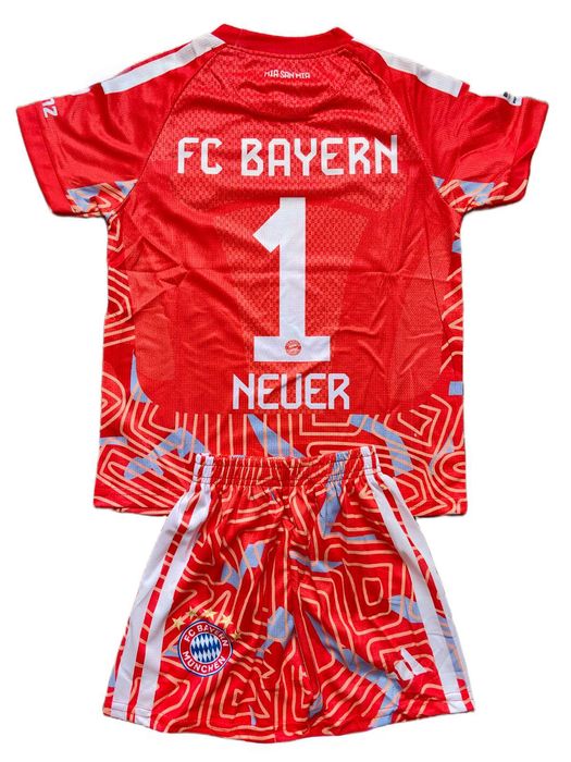 Детски вратарски екип Байерн Мюнхен Нойер комплект Bayern Munich Neuer тениска и къси панталони