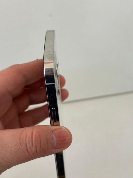 Продам Айфон 12 Про 128г с Минусом