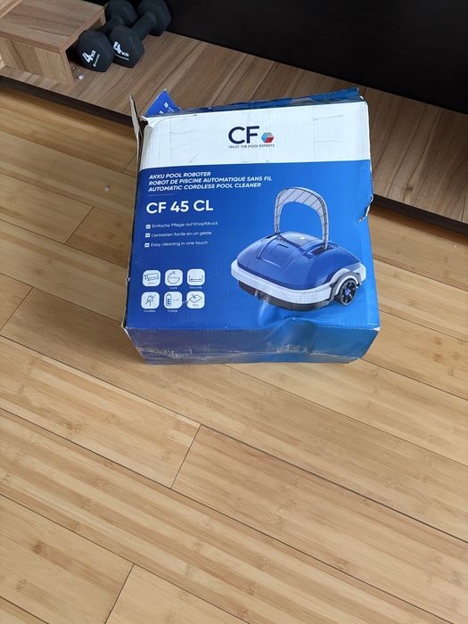 Robot curatat piscina