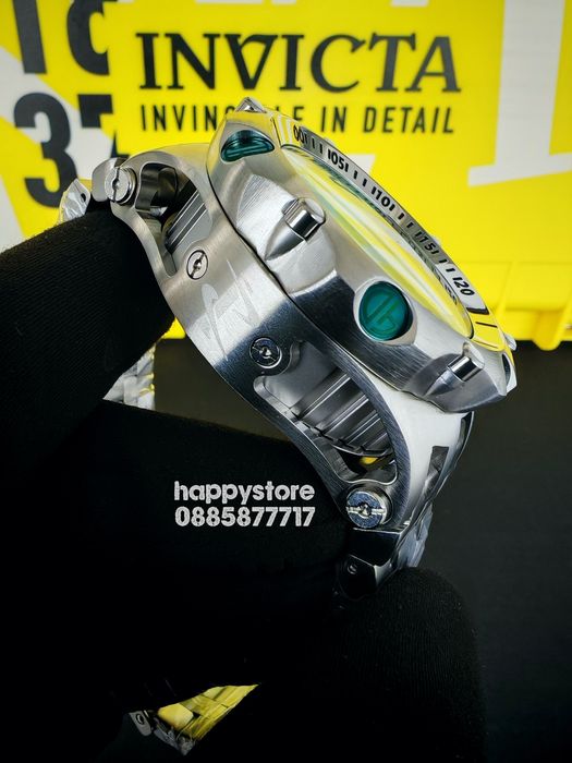 INVICTA Venom Reserve Silver green dial 54 mm, Инвикта нов часовник