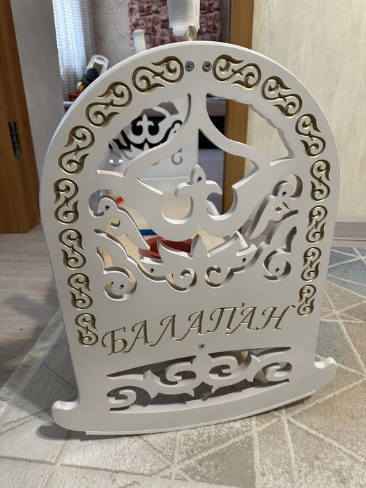 Продам трансформер бесік .