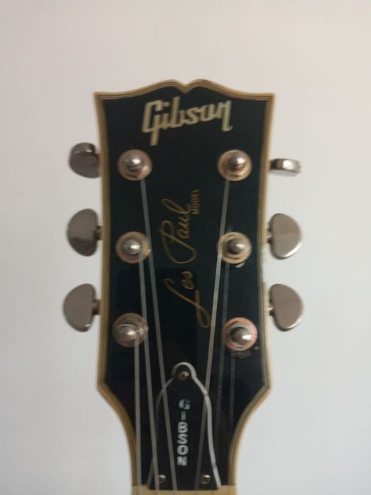 GIBSON elektron gitata