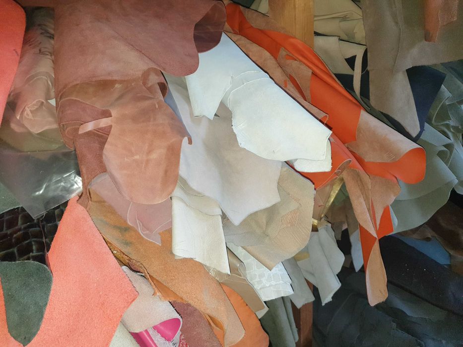 Естествена кожа на едро и дребно