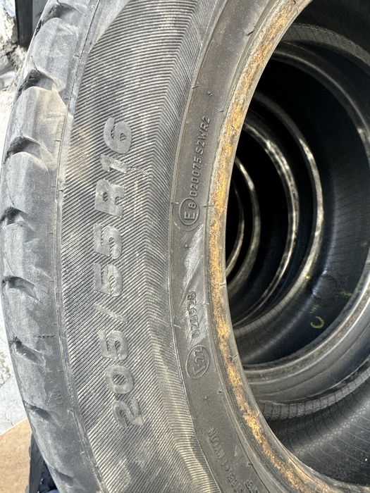 Продам летние резины Viatti