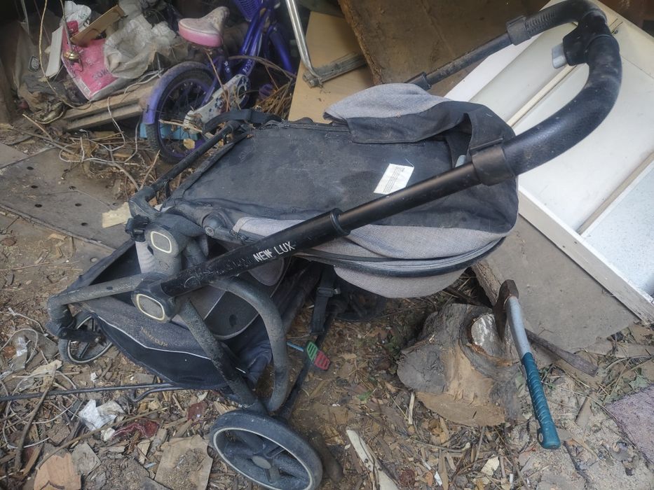 Продам коляску срочно