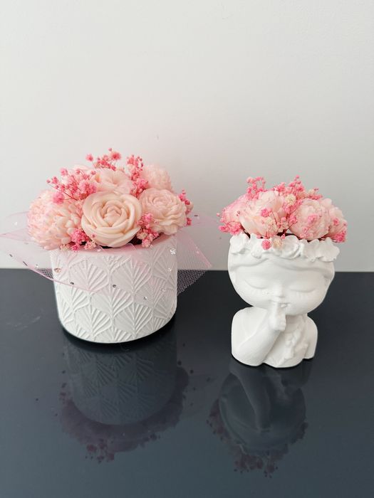 Ingerasi din ceramica cu lumanari din ceara parfumata