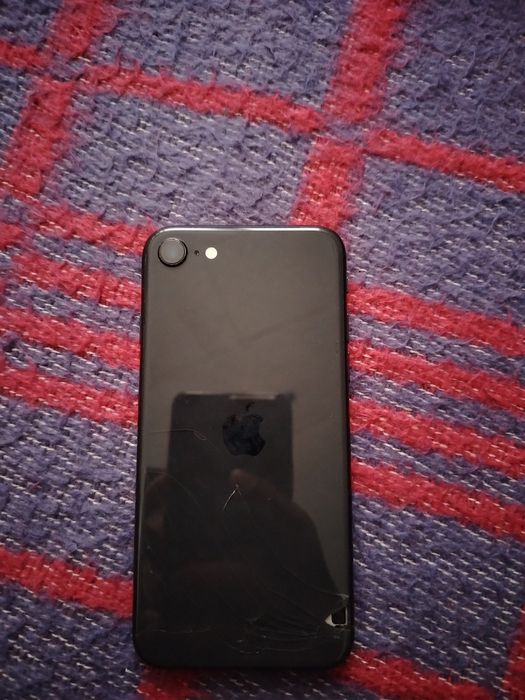 Айфон SE 2020 обмен