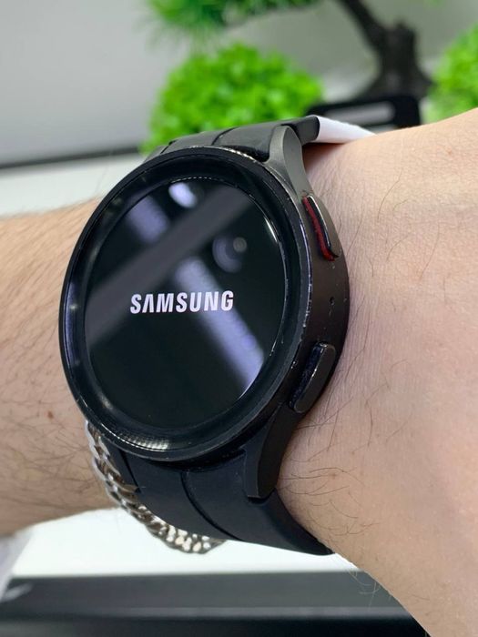Galaxy watch 5 pro 45mm  Комплектация: ЗУ  :;(6)