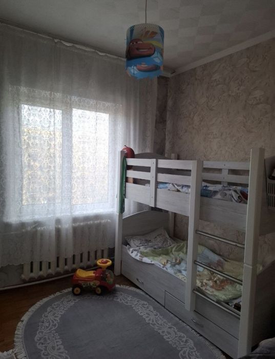 Продается 4/4/5 квартира  ТТЗ Ахмад Югнаки