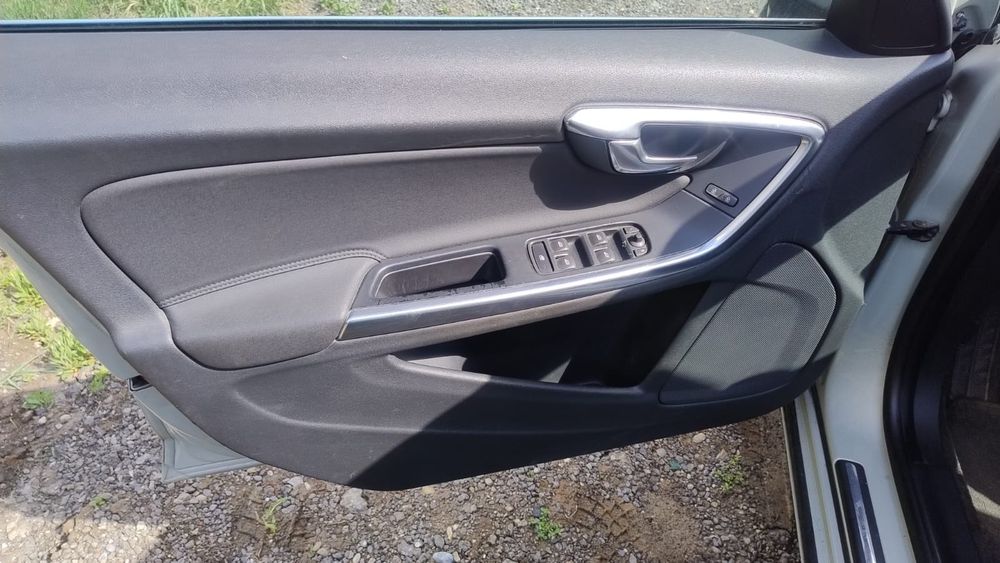 Vând Volvo S60 impecabil