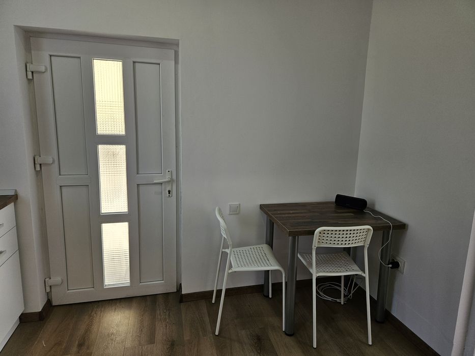 Inchiriez apartament cu o camera, zona Horea