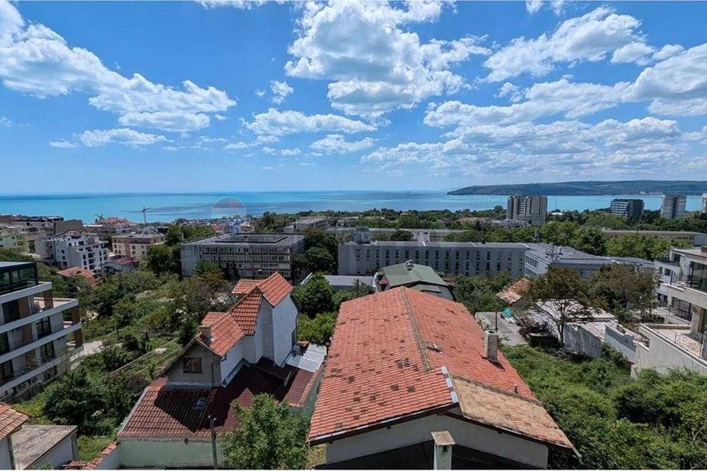 Тристаен апартамент с морска гледка, Бриз, гр. Варна
