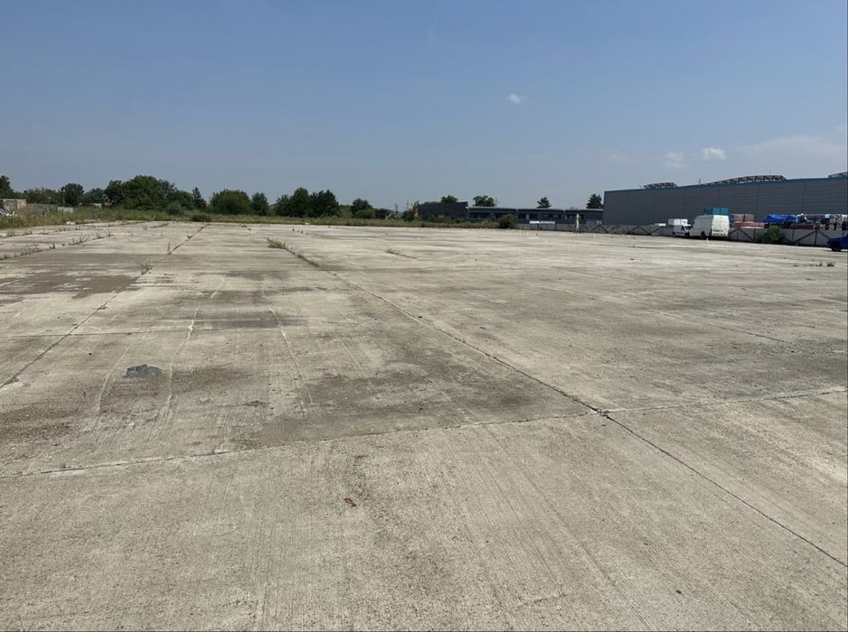 Închiriez platformă betonată
