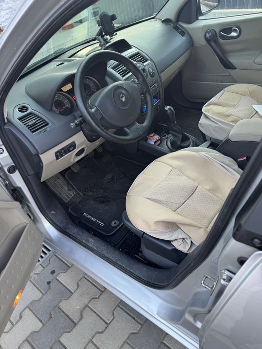 Renault megane 2 /an 2006 /1,6 benzina + GPL omologat 2032