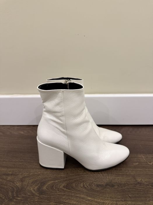 Белые сапоги Ait