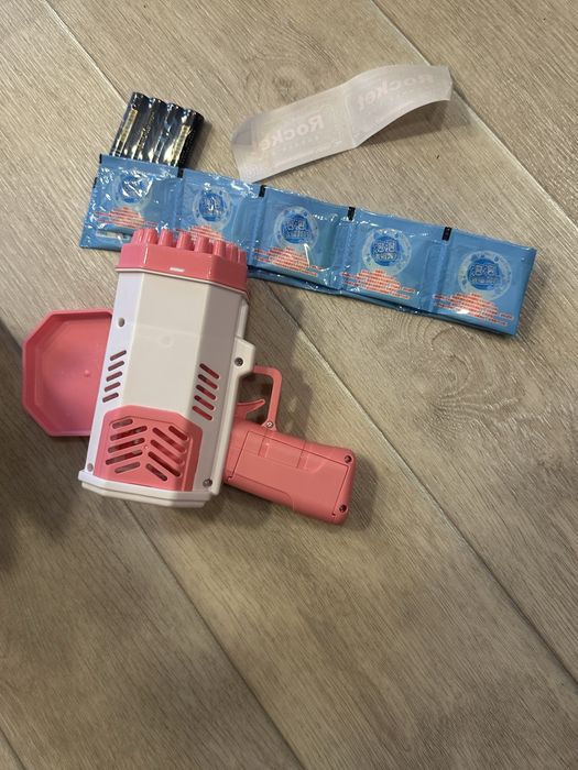 Продам десткие пистолеты для пузырей.