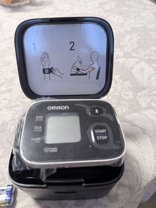 Omron RS3 Intelli IT HEM-6161T-E