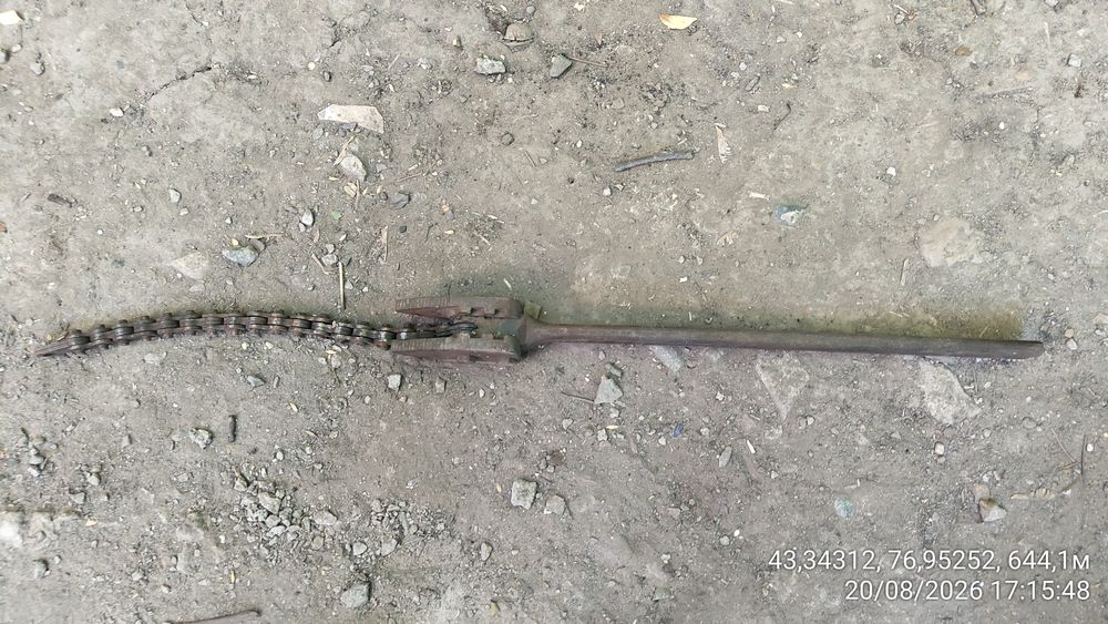 Универсальный ключ для труб и прочего.