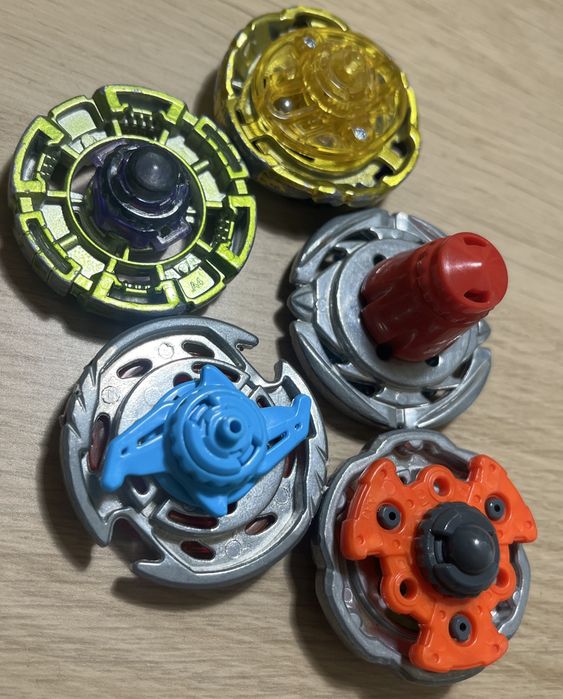 Beyblade, Бейблейд части и изтрелвачки