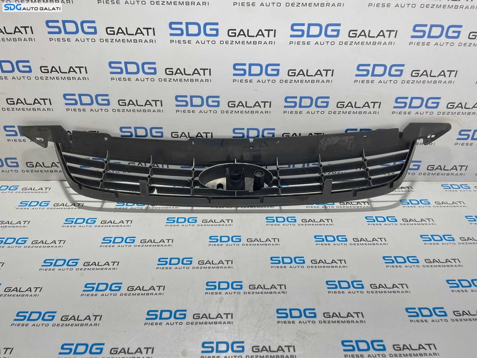 Grila cu Sigla Emblema Bara Spoiler Fata Ford Focus 2 FL Facelift 2007 - 2010 Cod 8M51-8200-BF [L2617] (Fisurata)