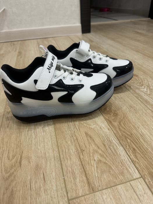 Продам кроссовки ролики