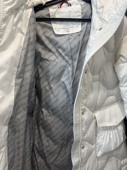 Белый пуховик женский