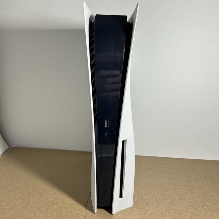 Sony PlayStation 5 дисковая версия CFI-1015A