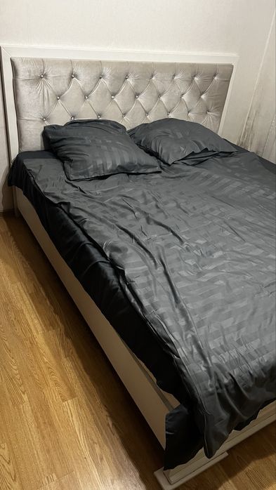 Продам кровать двухспальную