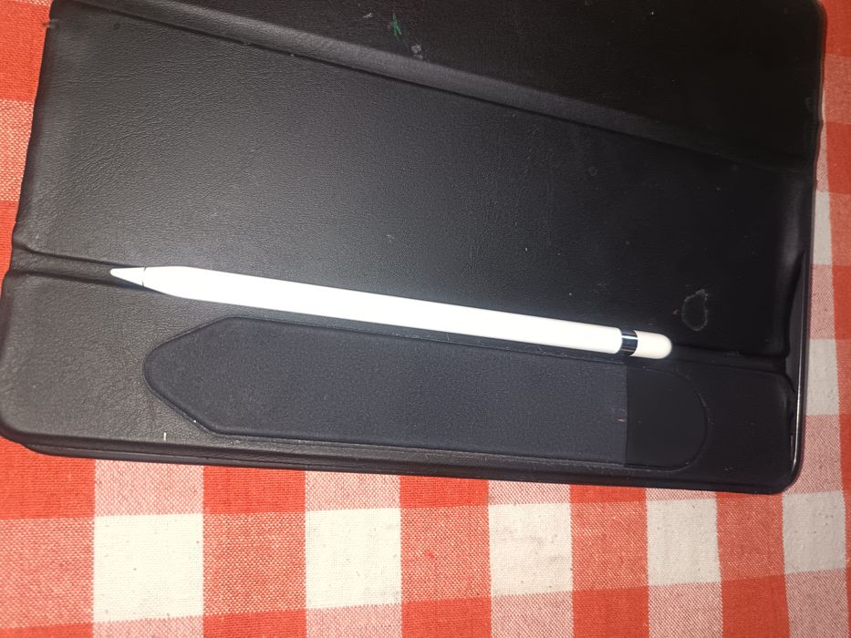 Vând ipad generația a 8 a