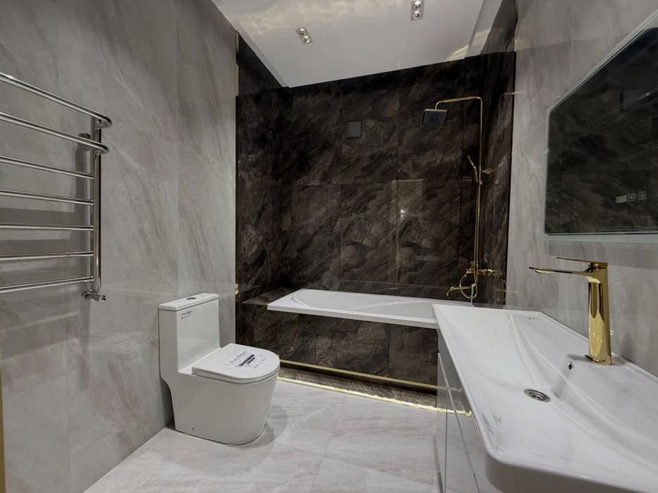 Уч кахрамон Гулистонда 6 хонали уй сотилади uch qahramon uch qaxramon