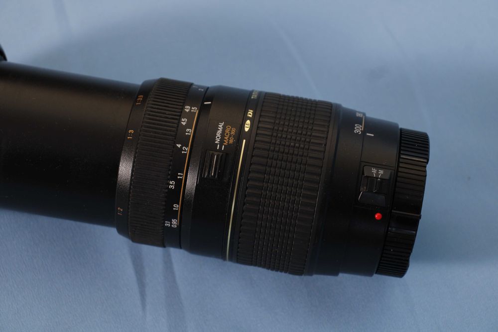 Тамрон 70-300 -обектив за Канон