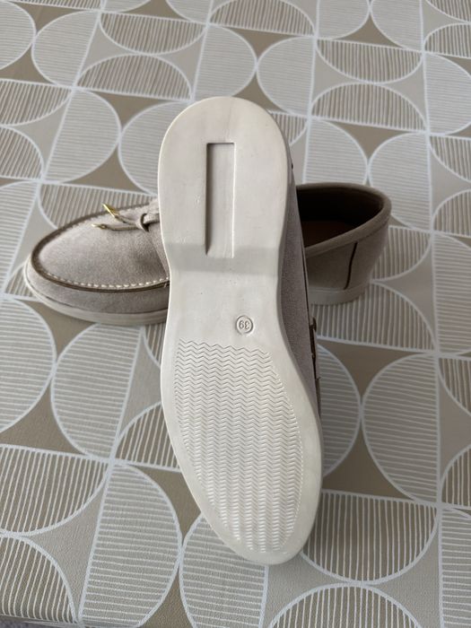 Нови мокасини 39номер умалени,за 38номер