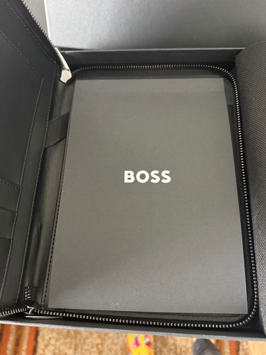 Hugo boss конферентна папка