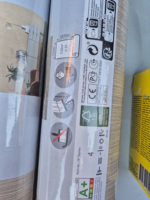 Tapet din vinil nețesut