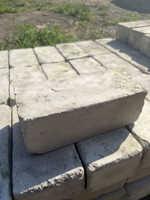 Продам кирпичи силикатные