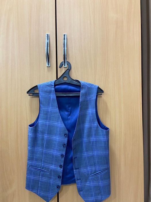 Продам костюм.  .