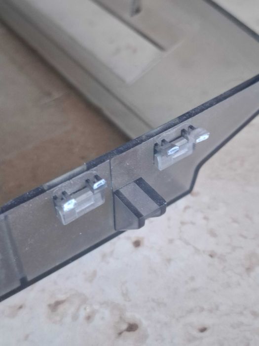 Recipient praf aspirator robot Philips SmartPro Easy