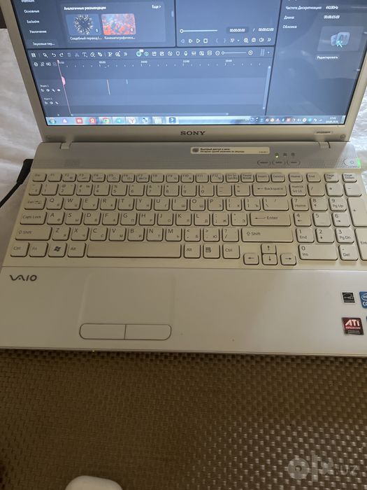 Noutbook Sony Vaio sotiladi kompyuter