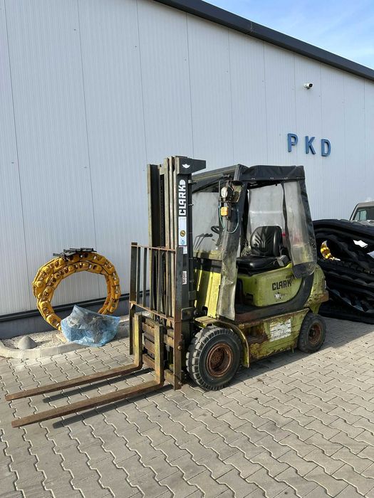 Stivuitor Clark CMP18 si CMP20 Triplex pe gaz