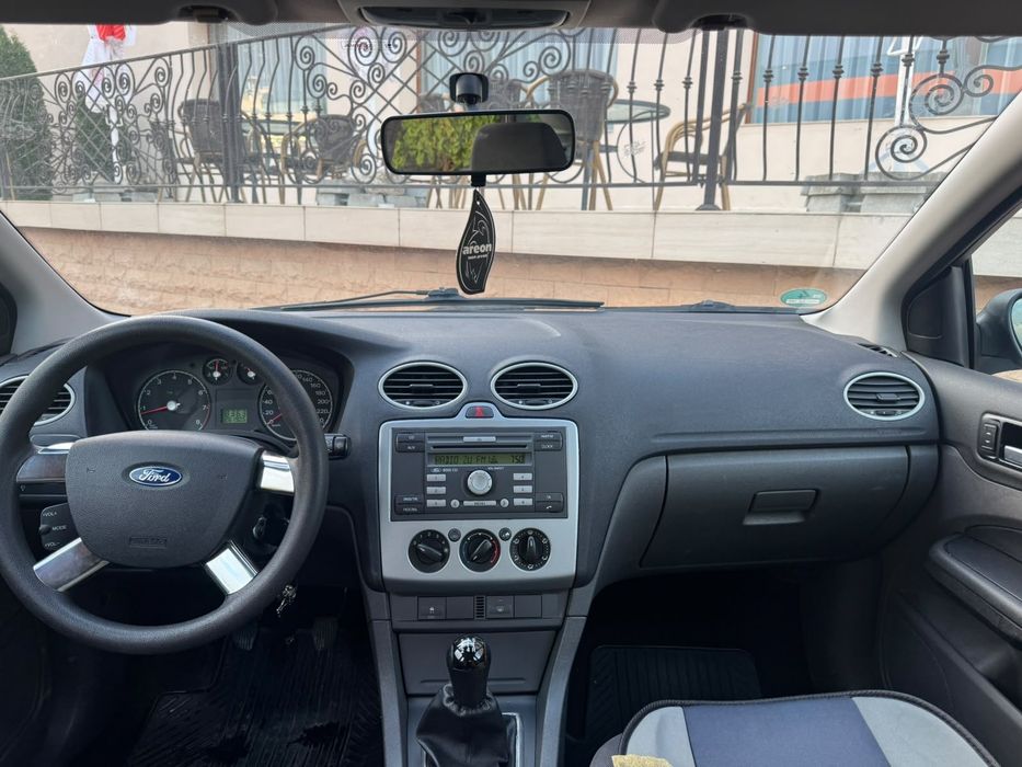 FORD Focus 2004 — imagine 5