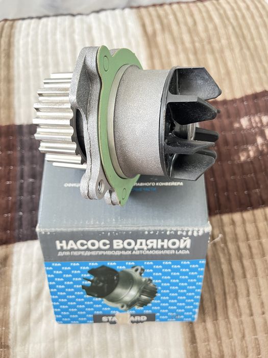 Насос водяной для автомобилей Лада.