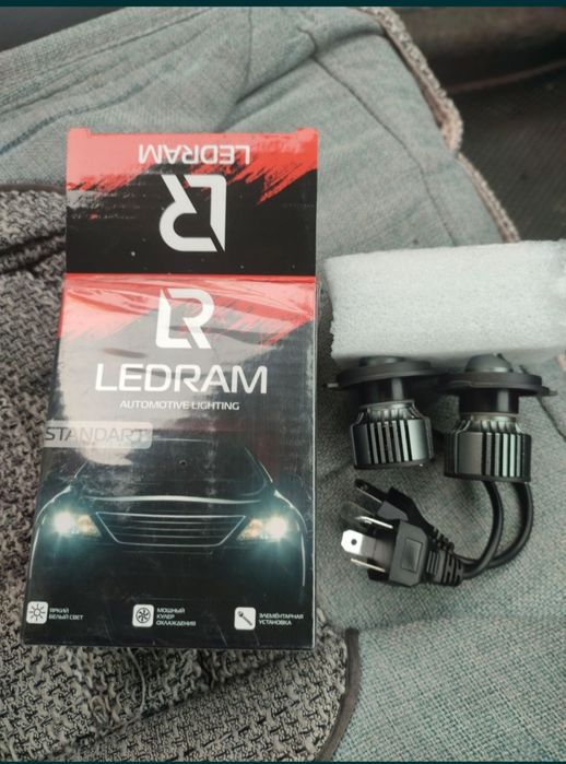 Лэд лампы новые.