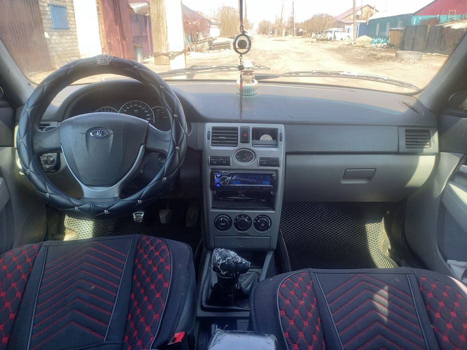 Продам Приору 2013г