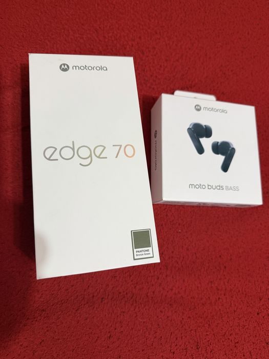 Продам телефон  Motorolla edge70