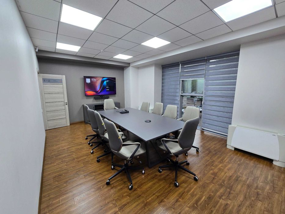 Корпоративное офисное здание 3 702 м² возле метро Бадамзар