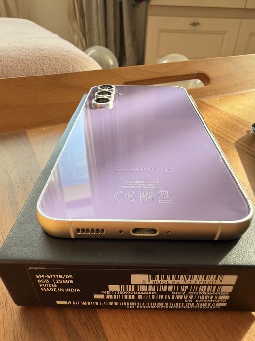 Samsung Galaxy S23FE  256 Gb Като нов