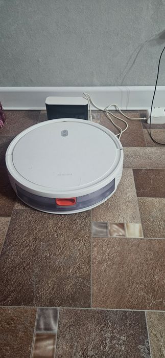Продам робот пылесос