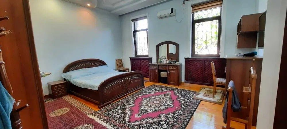 11 соток 10 комнаты Янгиабад Кадышева